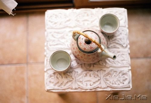 早安心语：没有人能给你光明，除了你自己 (12)